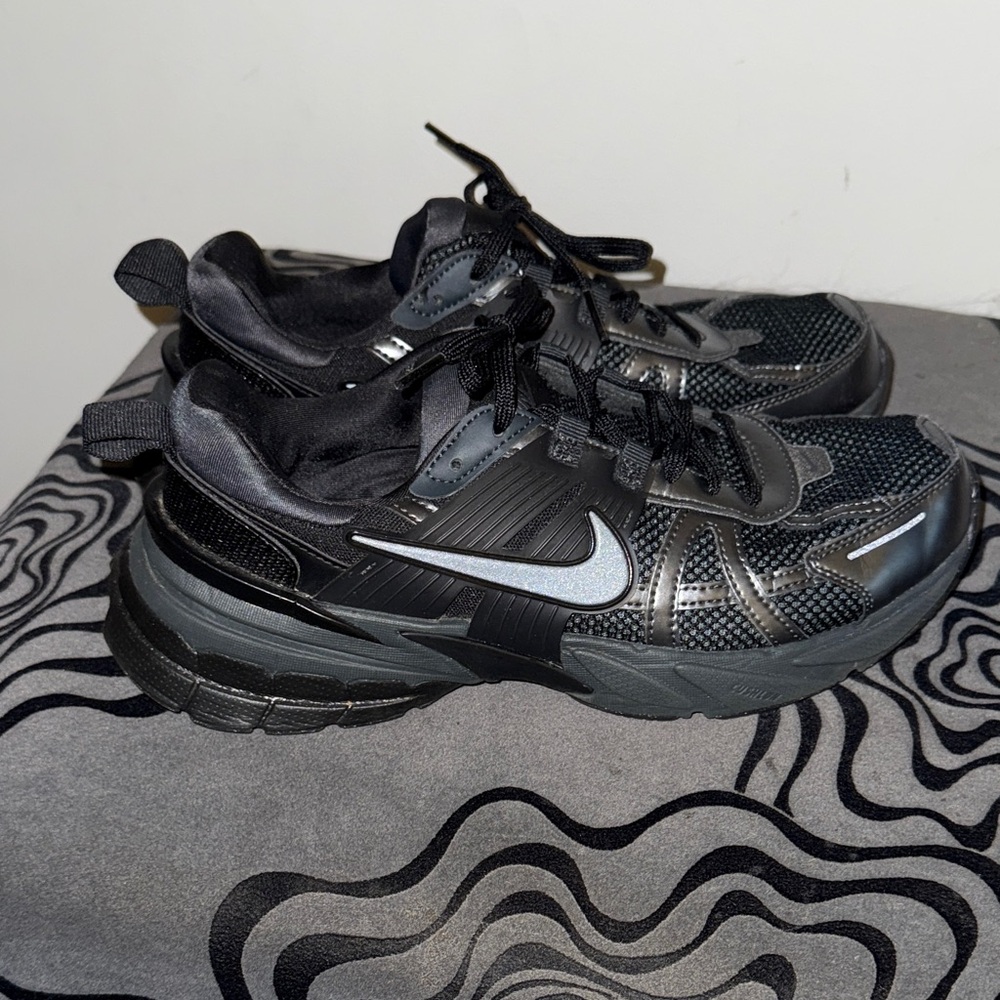 NWOB Nike Black Running Shoes 9.5/10W
